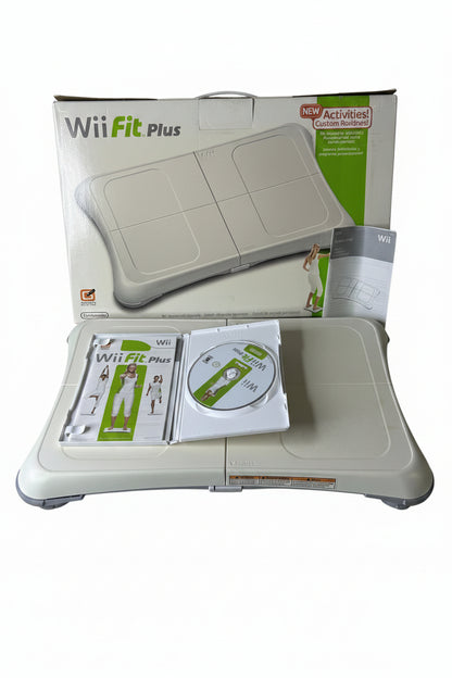Wii Fit Plus + Balance Board Bundle - Nintendo Wii (CIB w/ Free Case)