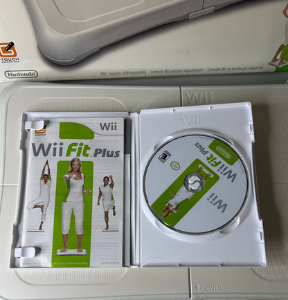 Wii Fit Plus + Balance Board Bundle - Nintendo Wii (CIB w/ Free Case)