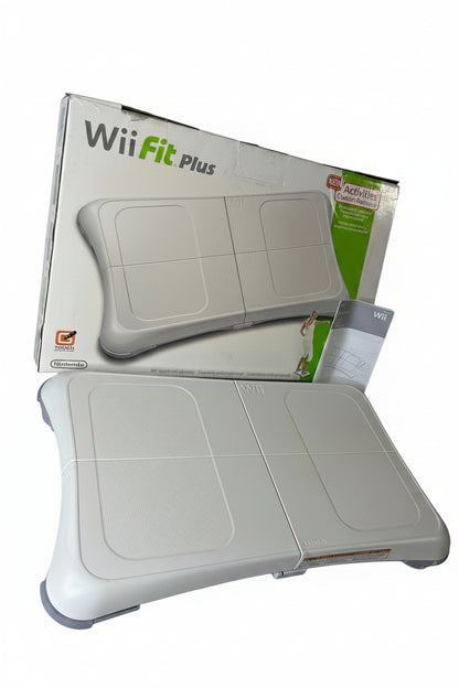 Wii Fit Plus + Balance Board Bundle - Nintendo Wii (CIB w/ Free Case)