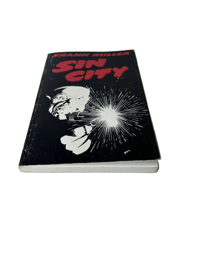 Sin City by Frank Miller - Dark Horse Comics 1992 Third Printing - Noir Graphic Novel