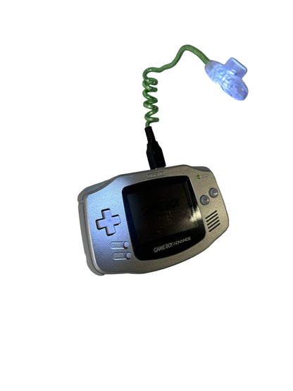 Nintendo Game Boy Advance – Platinum Silver w/ Worm Light / Nintendo / 2001 Handheld Console