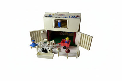 Fisher-Price Play Family Farm #915 – Little People Barn Playset w/ Figures & Animals, 1967 Vintage